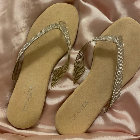 Bling rhinestone flip flops - Picture 3 of 3